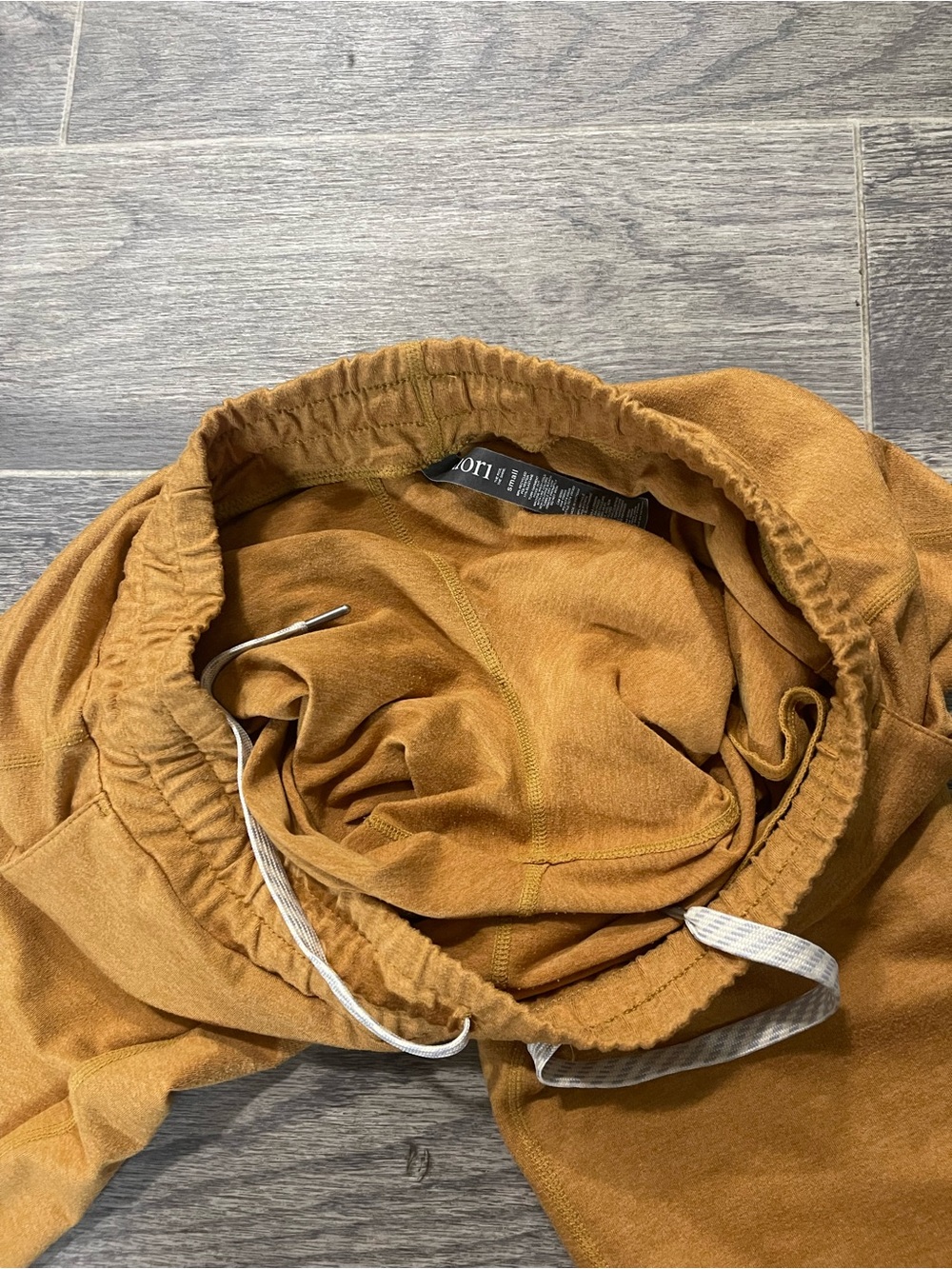 Vuori Performance Jogger - Picture 10 of 11